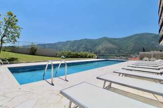 Апартаменты 2bd New Dobrota Apt w/ Pool, Gym & Sea Views Доброта Апартаменты с 2 спальнями-1