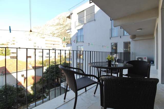 Апартаменты 2bd New Dobrota Apt w/ Pool, Gym & Sea Views Доброта-13