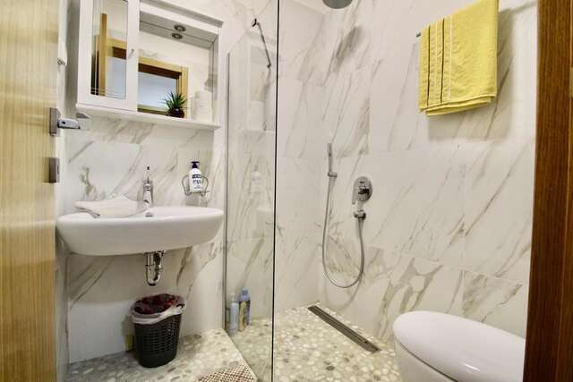 Апартаменты 2bd New Dobrota Apt w/ Pool, Gym & Sea Views Доброта-18