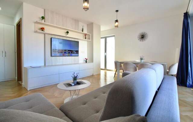 Апартаменты 2bd New Dobrota Apt w/ Pool, Gym & Sea Views Доброта-36